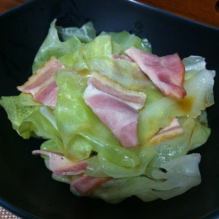 完成!美味しい♡キャベツとベーコンの蒸しサラダ